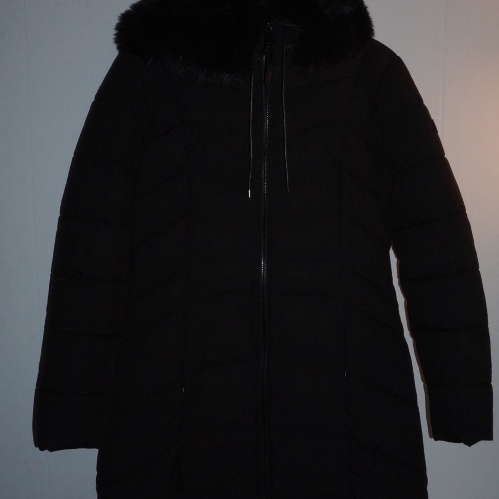 DKNYC Women's Black Puffer Jacket